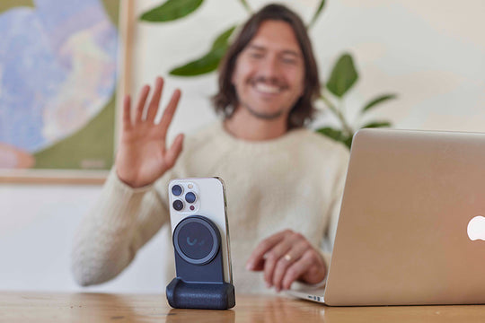 SnapGrip MagSafe対応バッテリー内蔵カメラグリップ ミッドナイト Amazon.com: ShiftCam SnapGrip - Mobile Phone Camera Grip