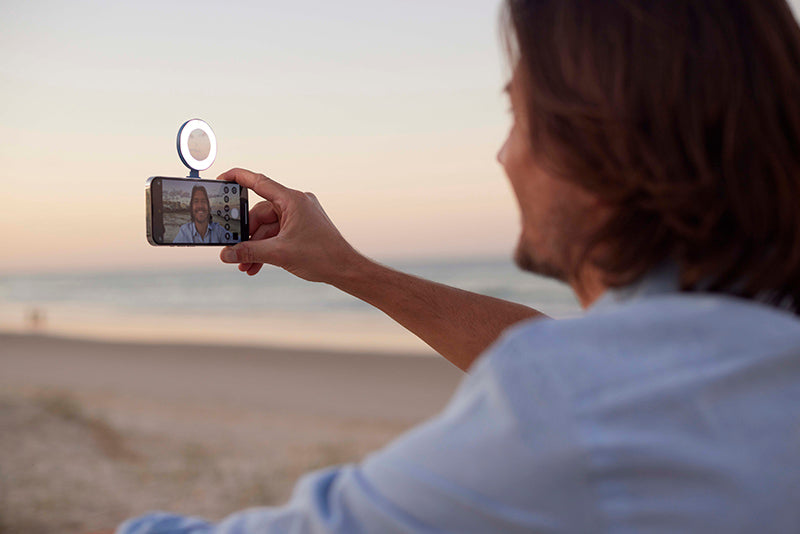 SnapLight MagSafe対応充電式LEDリングライト – ShiftCam Japan